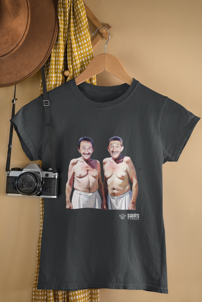 Chuckle Brothers - Chuckling At The Beach T-Shirt