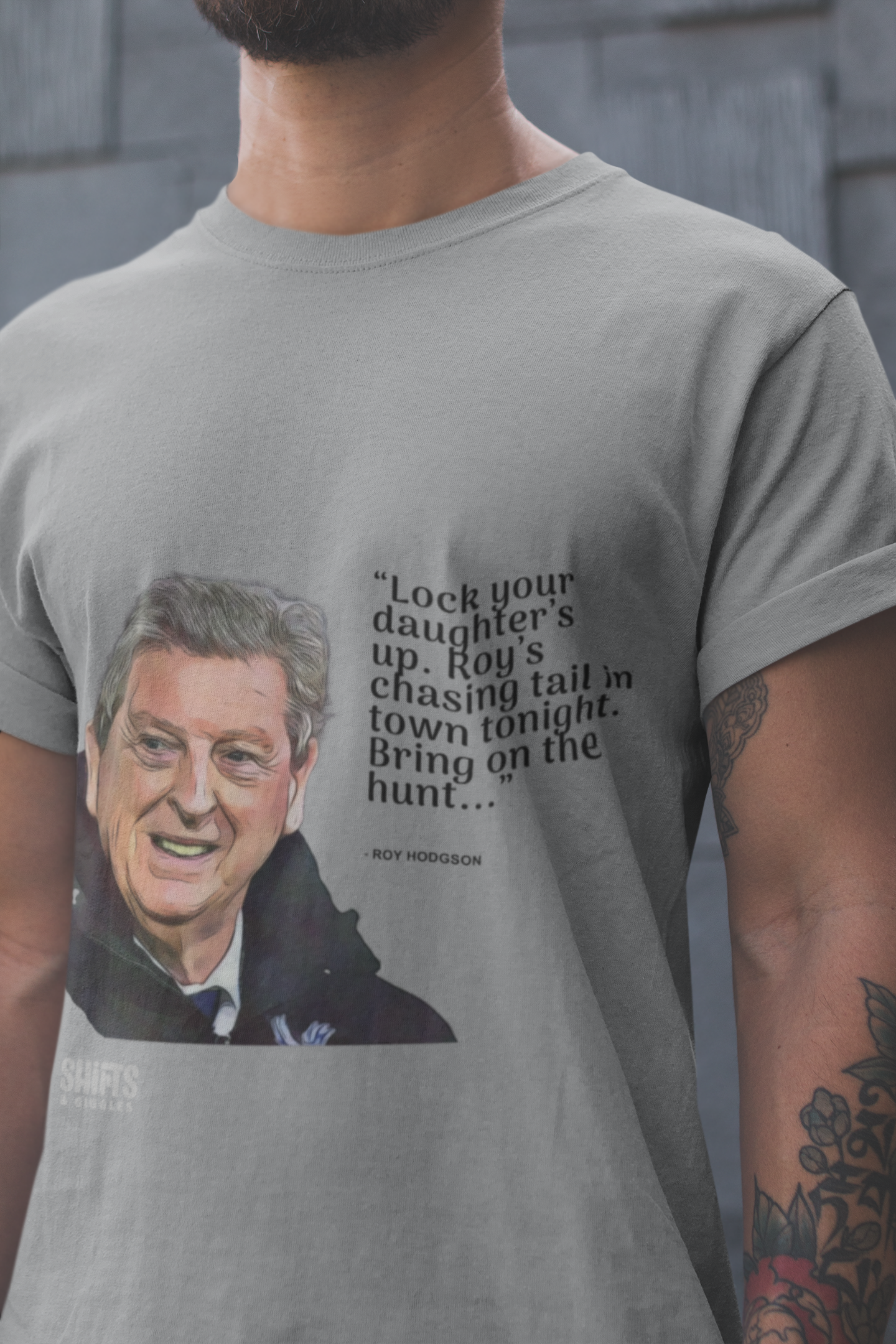 roy hodgson - chasing tail t-shirt