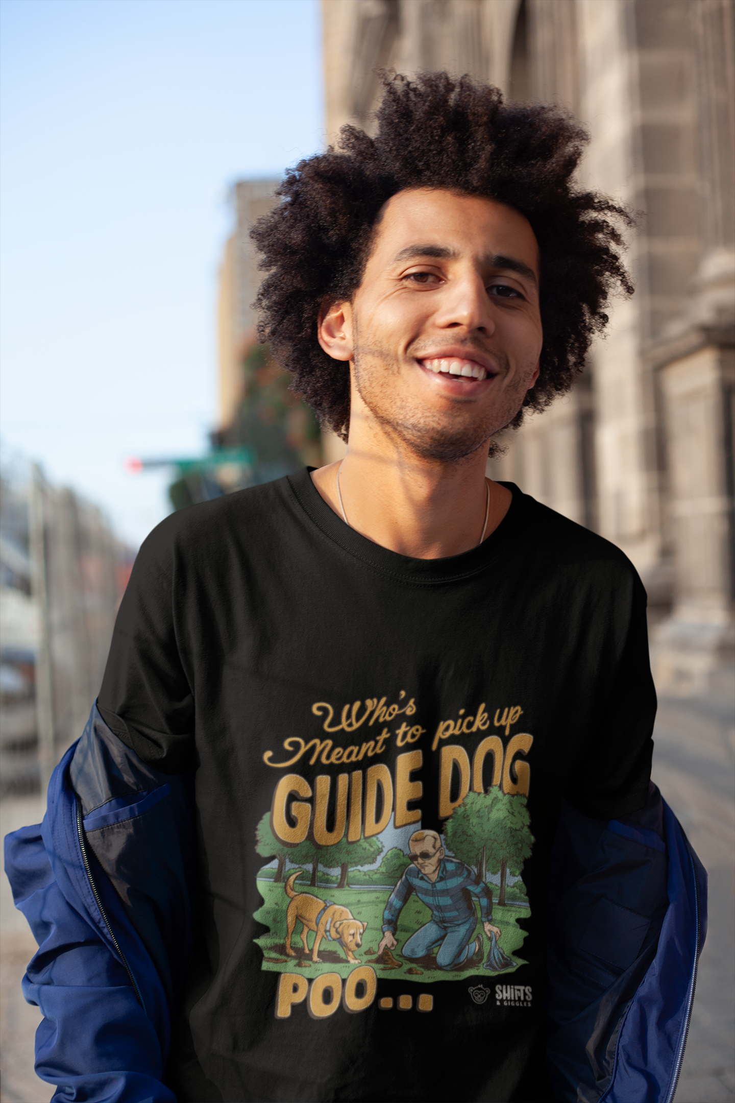 who picks up guide dog poo? - t-shirt